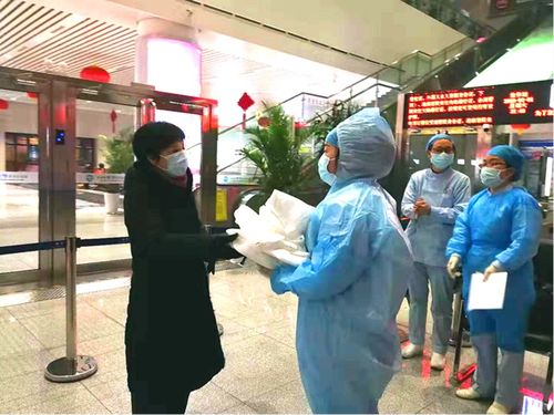 白衣執(zhí)甲守“鐵門”——焦作四院護(hù)士的抗疫請纓與防護(hù)堅守