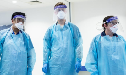 防護服短缺下的無奈之舉 英國醫護人員或需以塑料圍裙替代專業防護